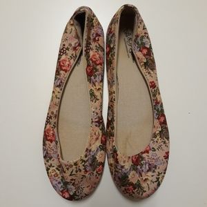 Floral canvas ballet flats